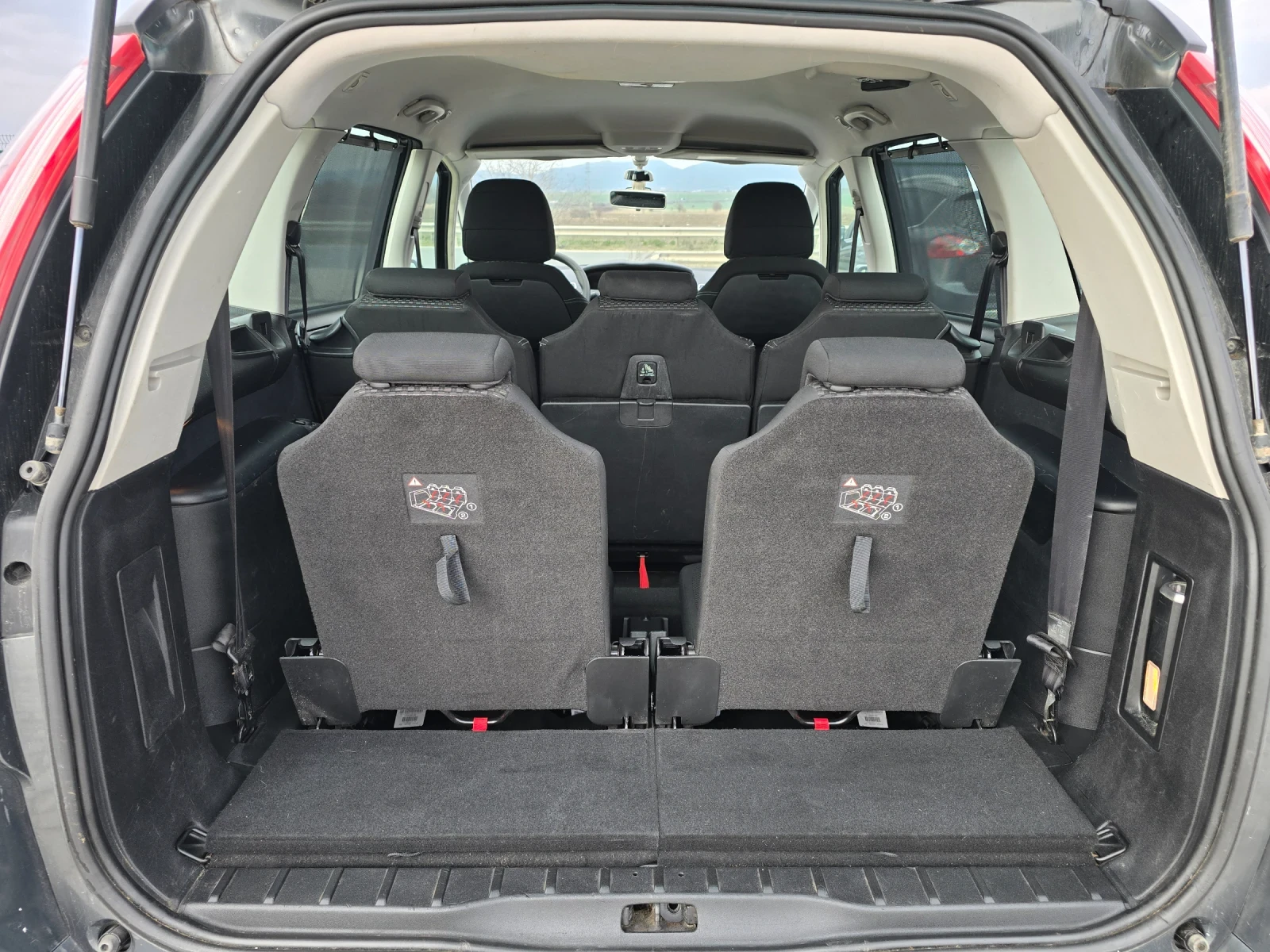 Citroen C4 Picasso 1.6HDI 112кс 7 места ЕВРО 5, снимка 9 - Автомобили и джипове - 53147604