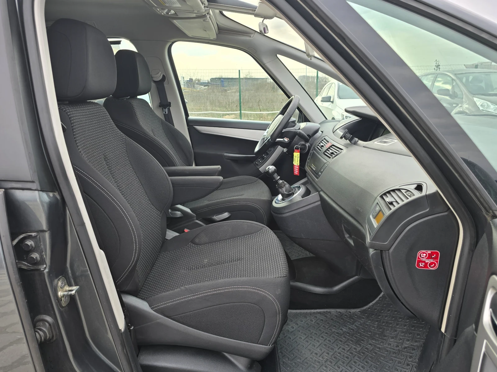 Citroen C4 Picasso 1.6HDI 112кс 7 места ЕВРО 5, снимка 11 - Автомобили и джипове - 53147604