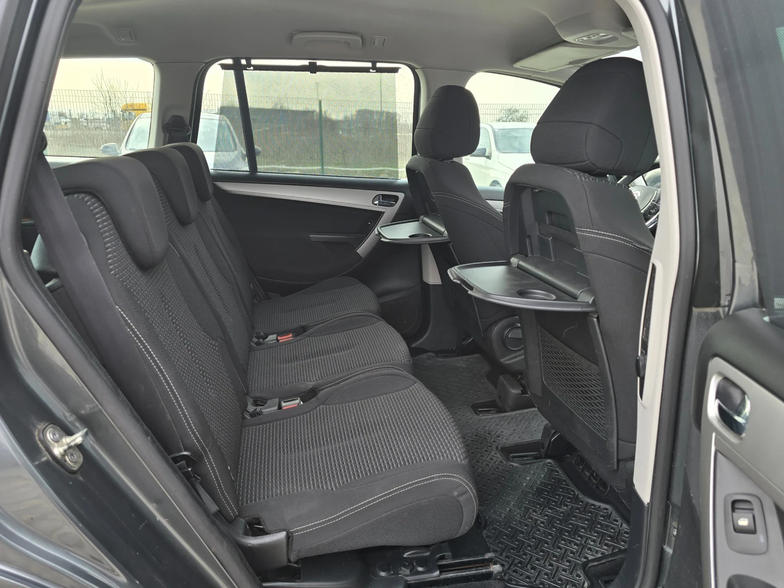 Citroen C4 Picasso 1.6HDI 112кс 7 места ЕВРО 5, снимка 15 - Автомобили и джипове - 53147604