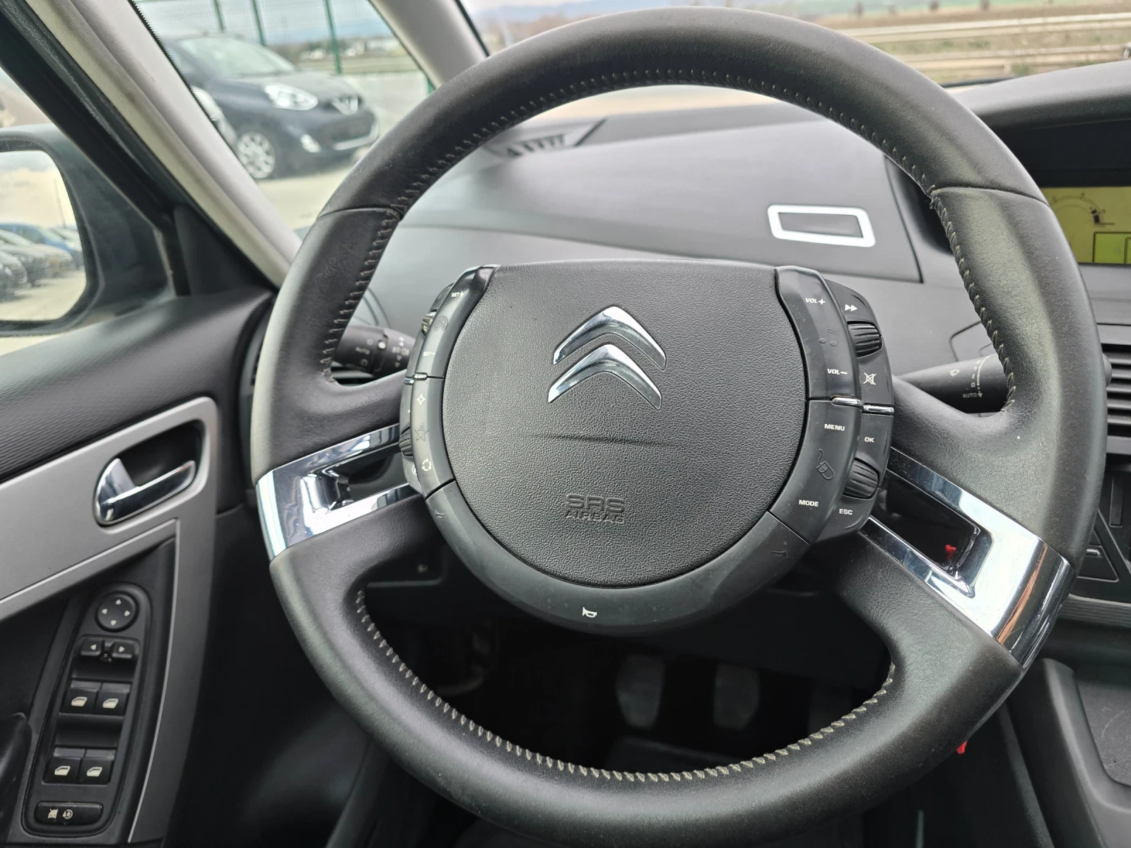 Citroen C4 Picasso 1.6HDI 112кс 7 места ЕВРО 5, снимка 12 - Автомобили и джипове - 53147604