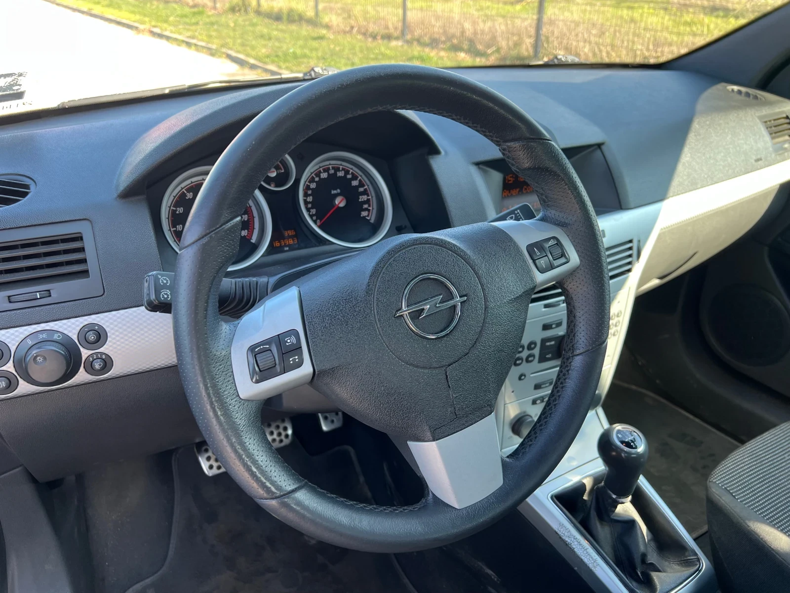 Opel Astra 1.8i GTC, снимка 8 - Автомобили и джипове - 53722266