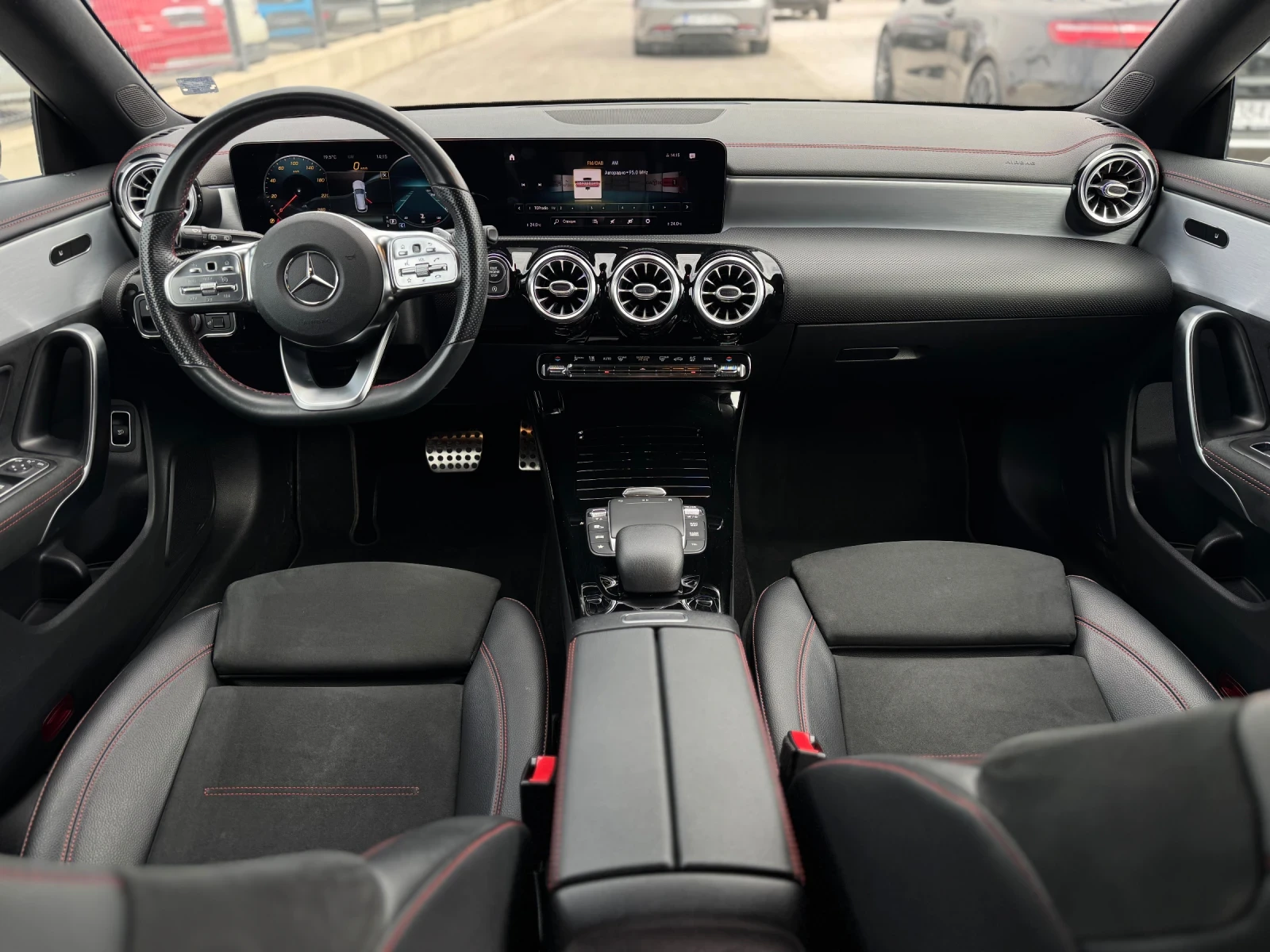 Mercedes-Benz CLA AMG, снимка 14 - Автомобили и джипове - 53985160