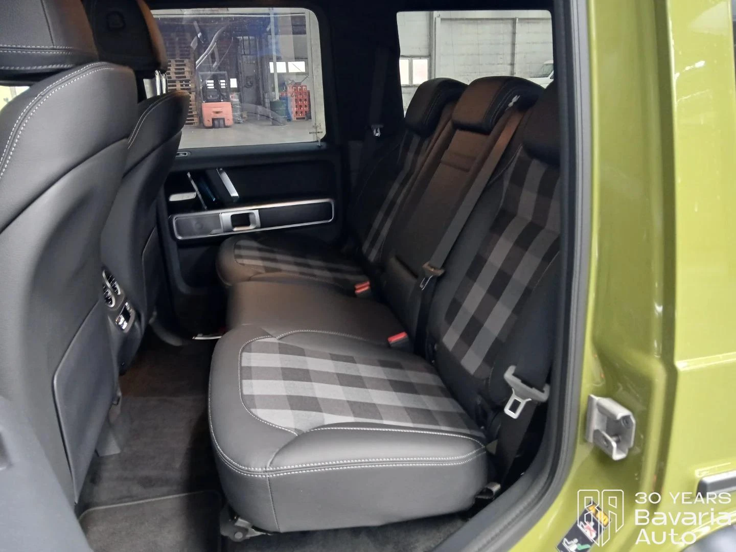 Mercedes-Benz G 450 d 4MATIC 9G-TRONIC STRONGER THAN THE 1980s 1 / 460 | Mobile.bg � ����������� 10