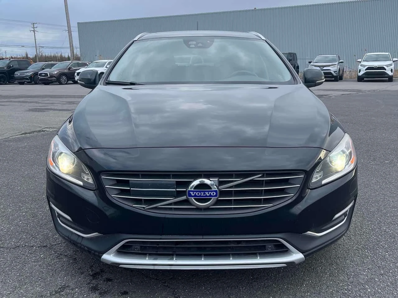 Volvo V60 T5 Special Edition Premier| Distronic| 2 Ключа, снимка 4 - Автомобили и джипове - 54641648