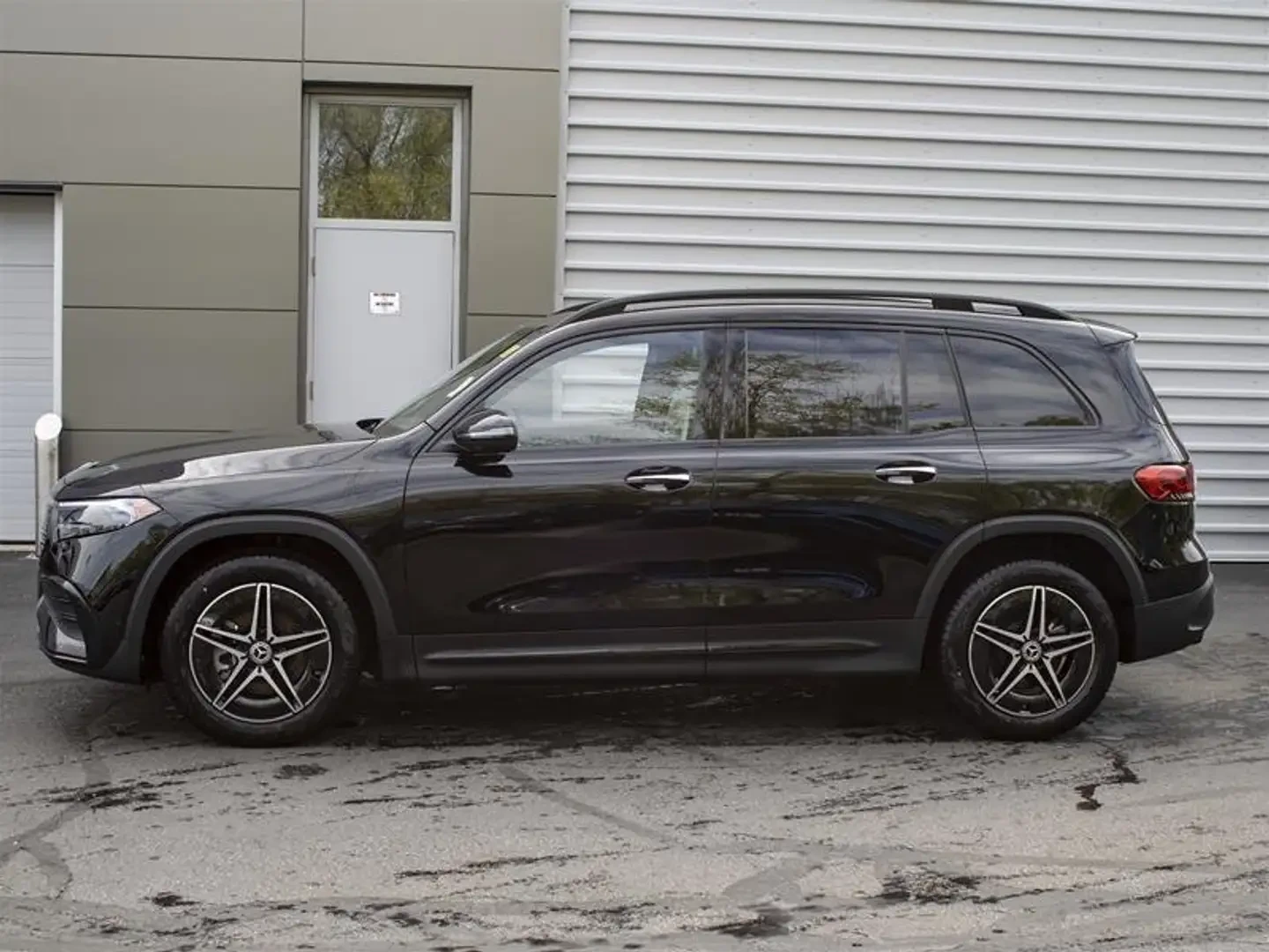 Mercedes-Benz EQB 250+ EXECUTIVE DEMO-ALL ELECTRIC TECH Base | Mobile.bg � ����������� 3