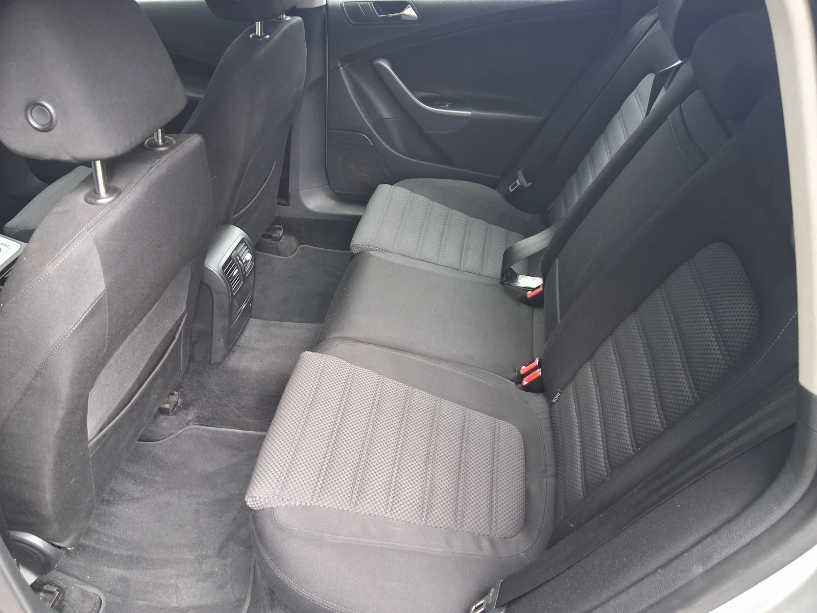 VW Passat, снимка 6 - Автомобили и джипове - 54766276