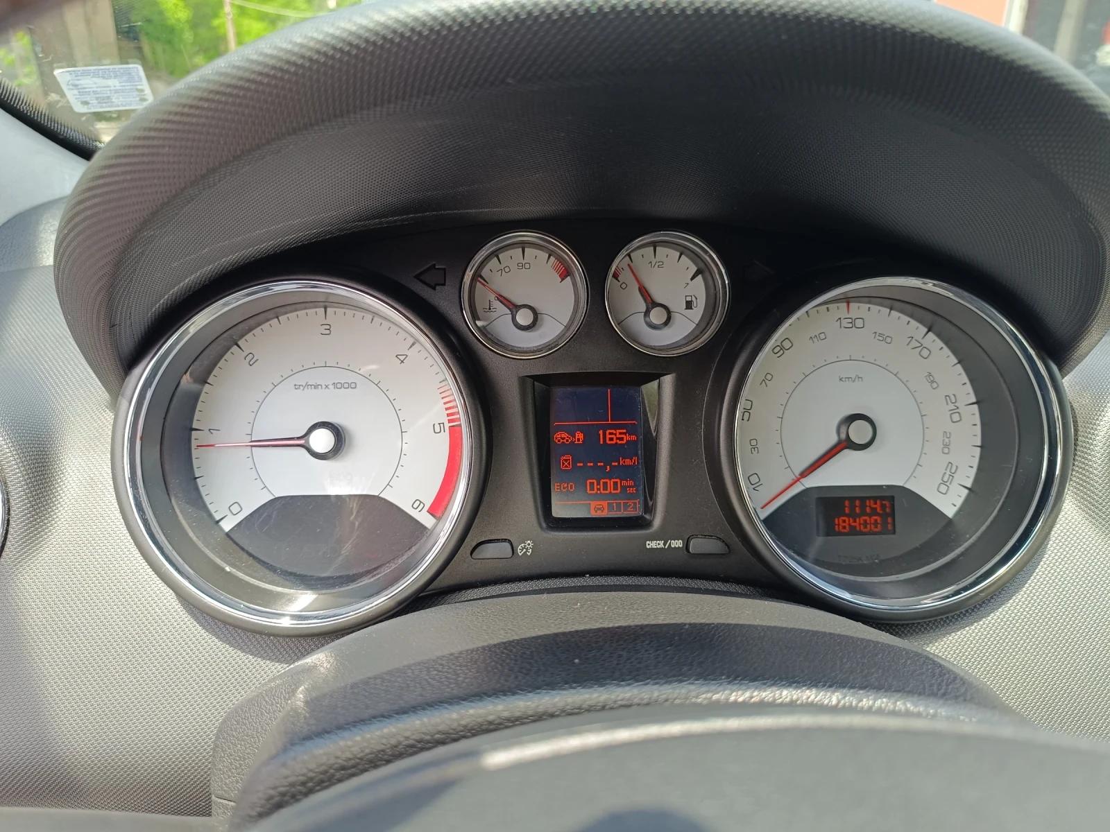 Peugeot 308 1.6 HDI, снимка 7 - Автомобили и джипове - 54812619