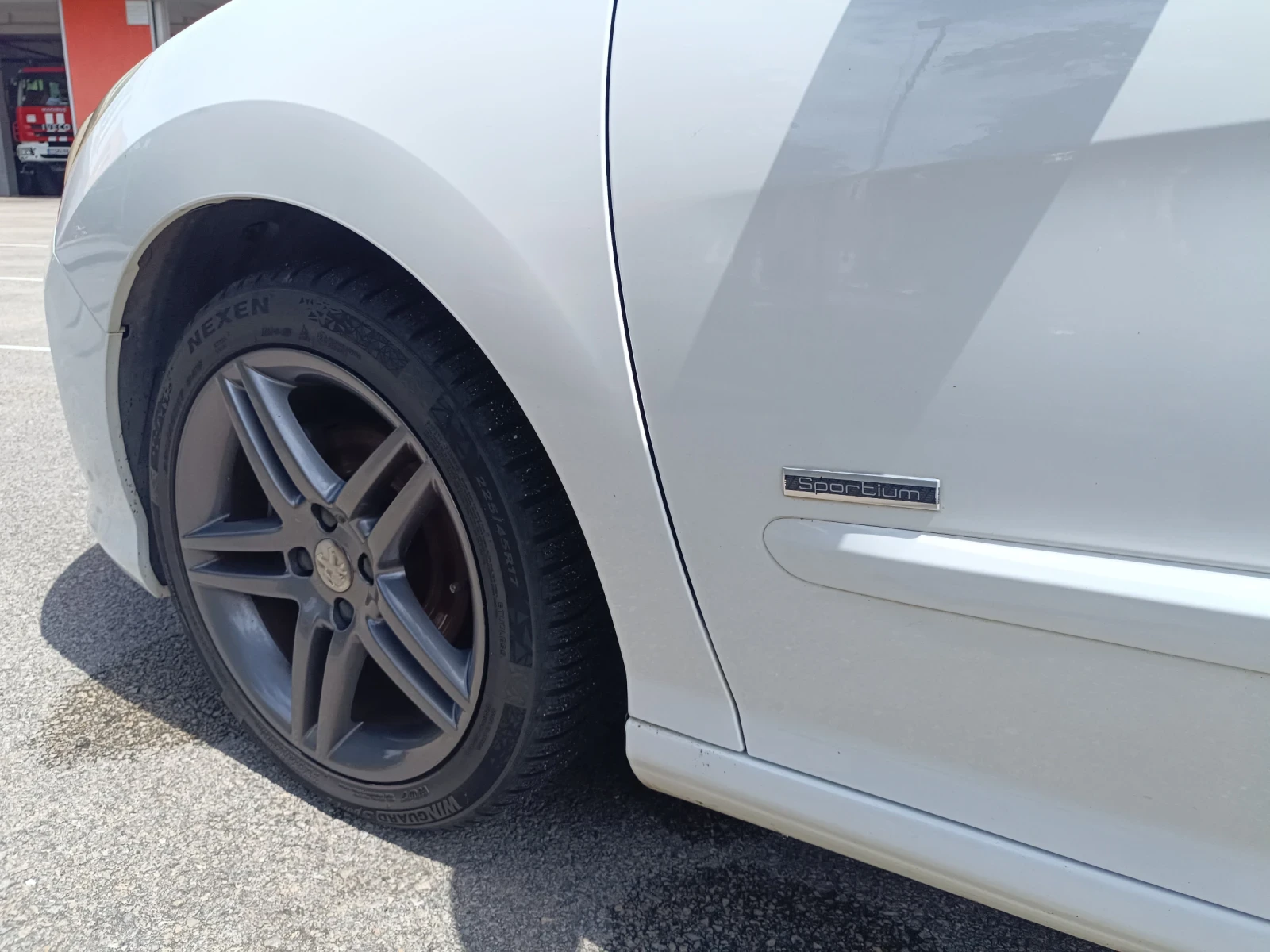 Peugeot 308 1.6 HDI, снимка 5 - Автомобили и джипове - 54812619