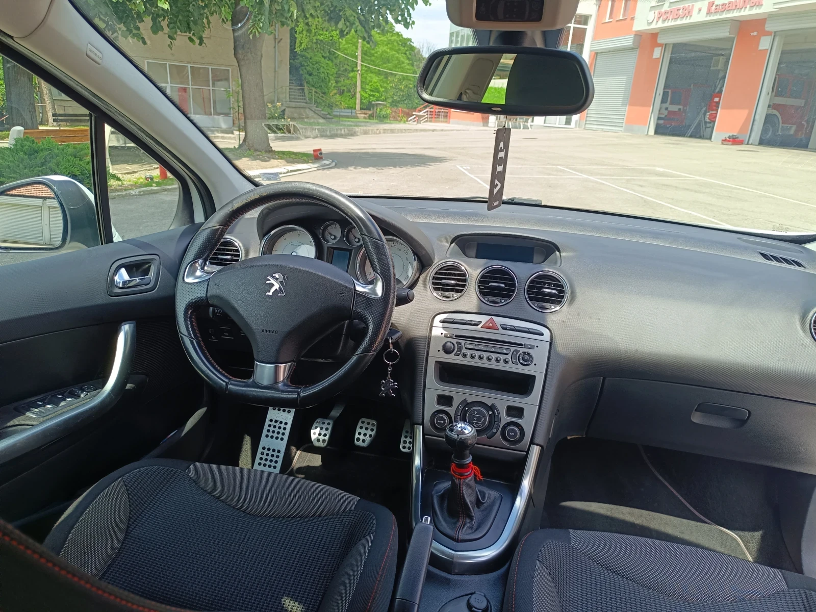 Peugeot 308 1.6 HDI, снимка 6 - Автомобили и джипове - 54812619