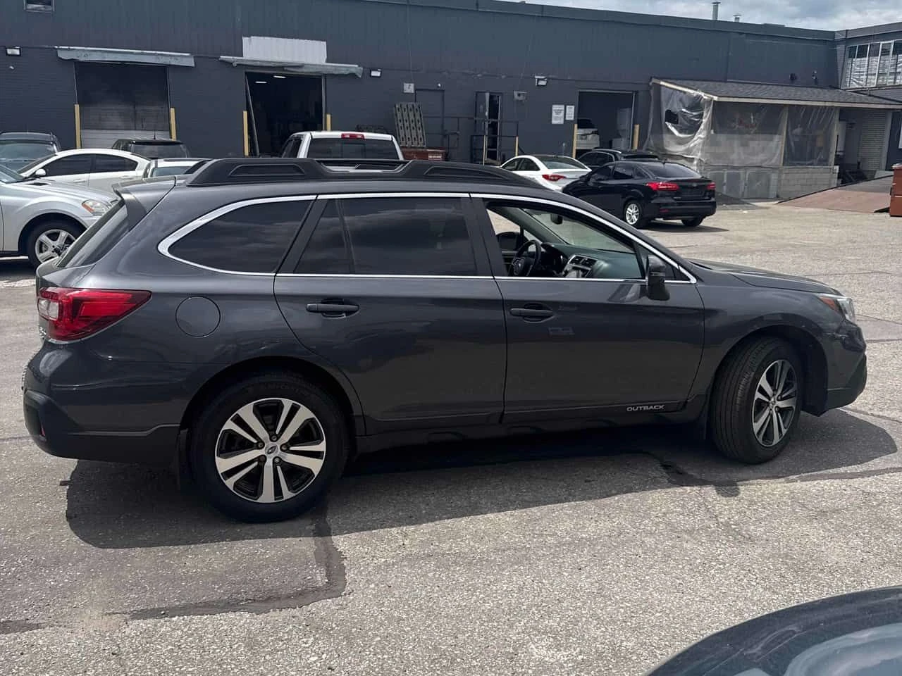 Subaru Outback * Limited * АВТОКРЕДИТ БЕЗ ПЪРВОНАЧАЛНА ВНОСКА* , снимка 3 - Автомобили и джипове - 55047067