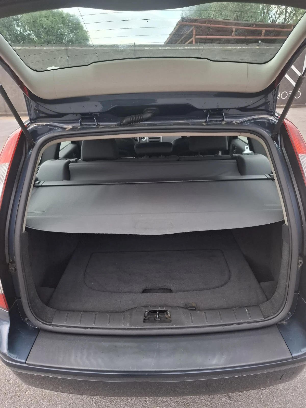 Volvo V50 1.6HDI 109к.с, снимка 11 - Автомобили и джипове - 55225672