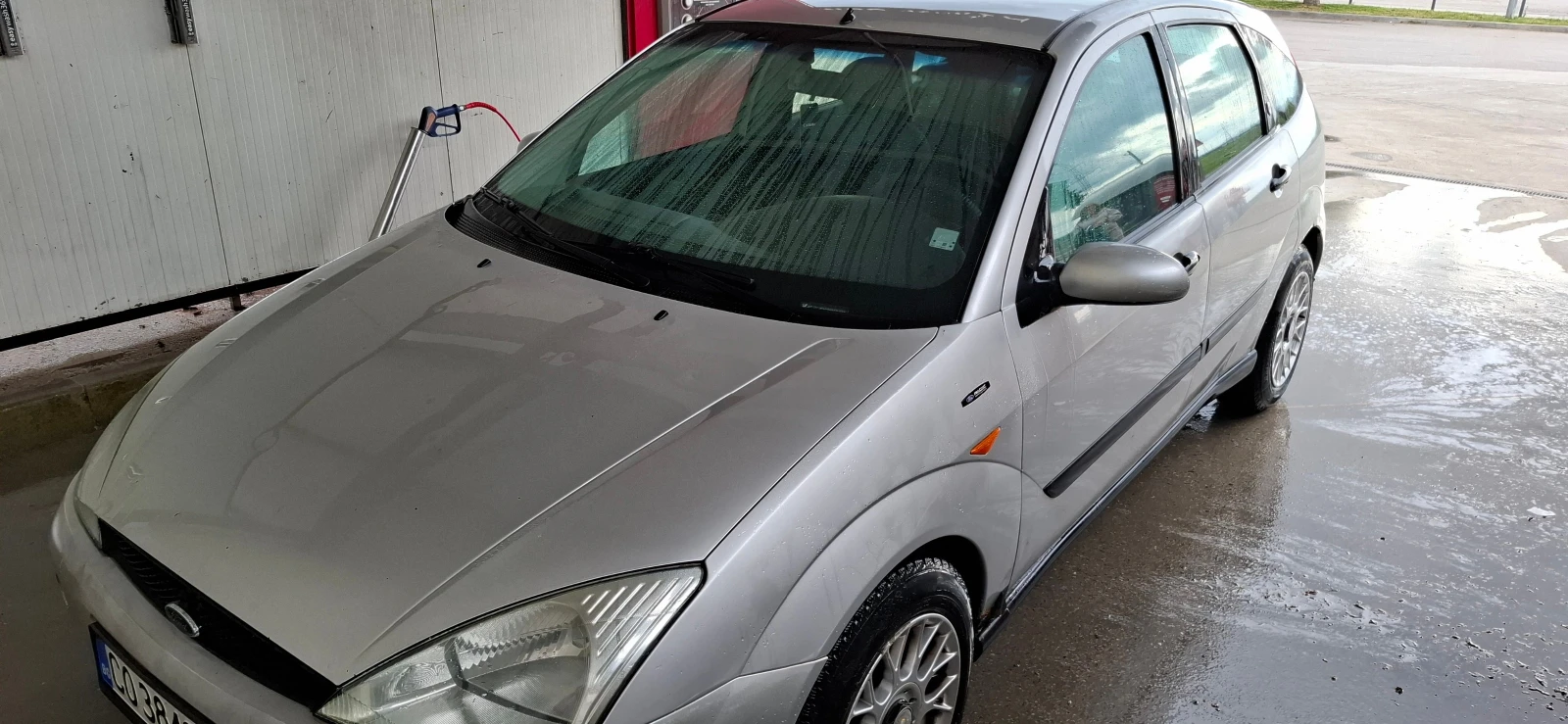 Ford Focus 1.8 TDDI GHIA, снимка 9 - Автомобили и джипове - 55268813
