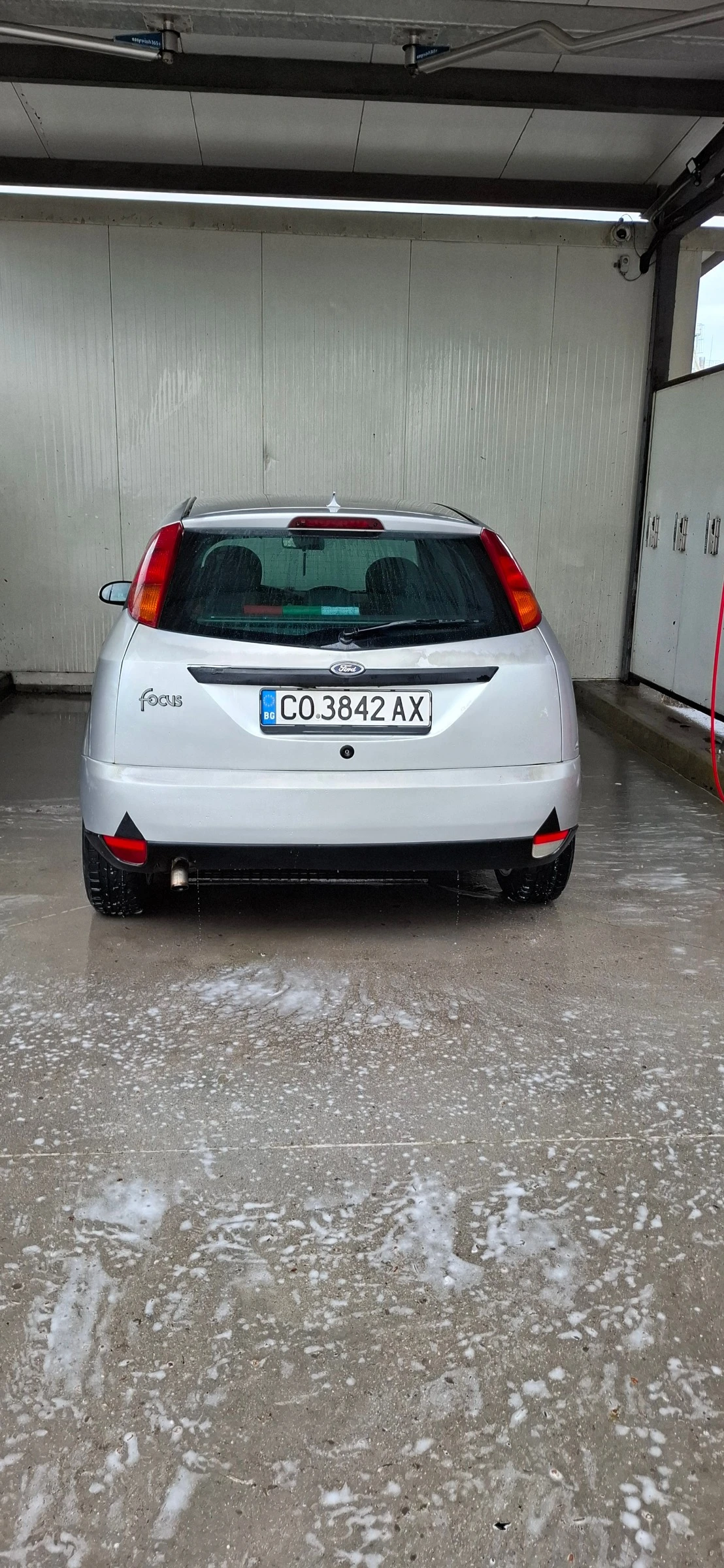 Ford Focus 1.8 TDDI GHIA, снимка 7 - Автомобили и джипове - 55268813