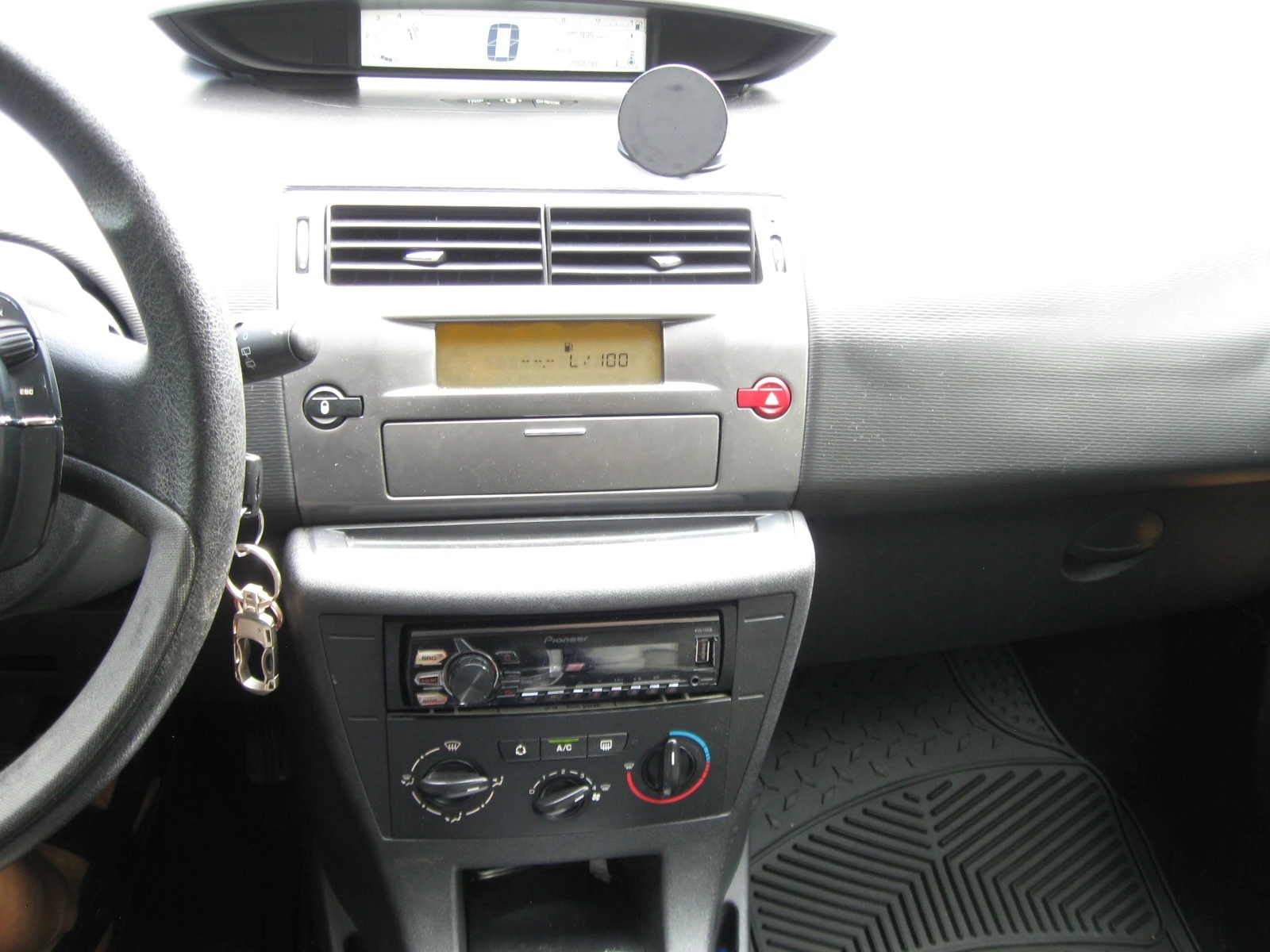 Citroen C4 1.6 HDI , снимка 12 - Автомобили и джипове - 55341508