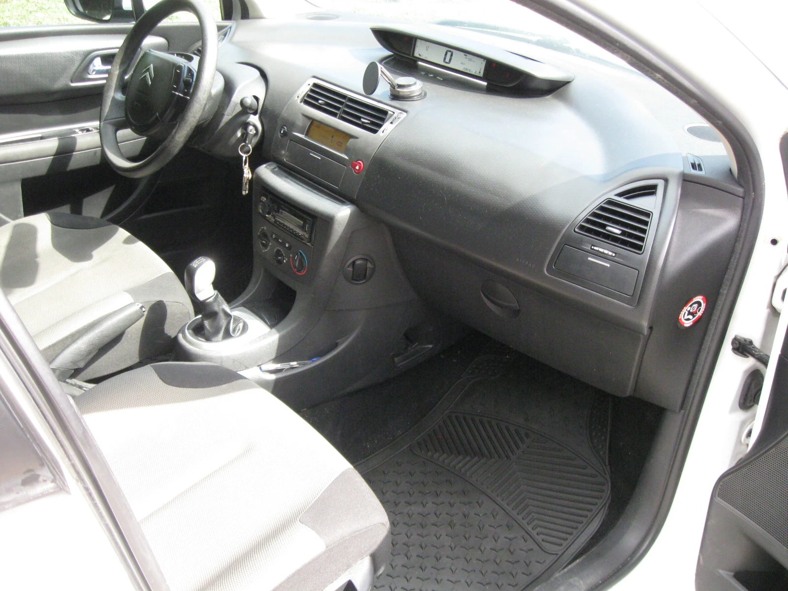 Citroen C4 1.6 HDI , снимка 14 - Автомобили и джипове - 55341508
