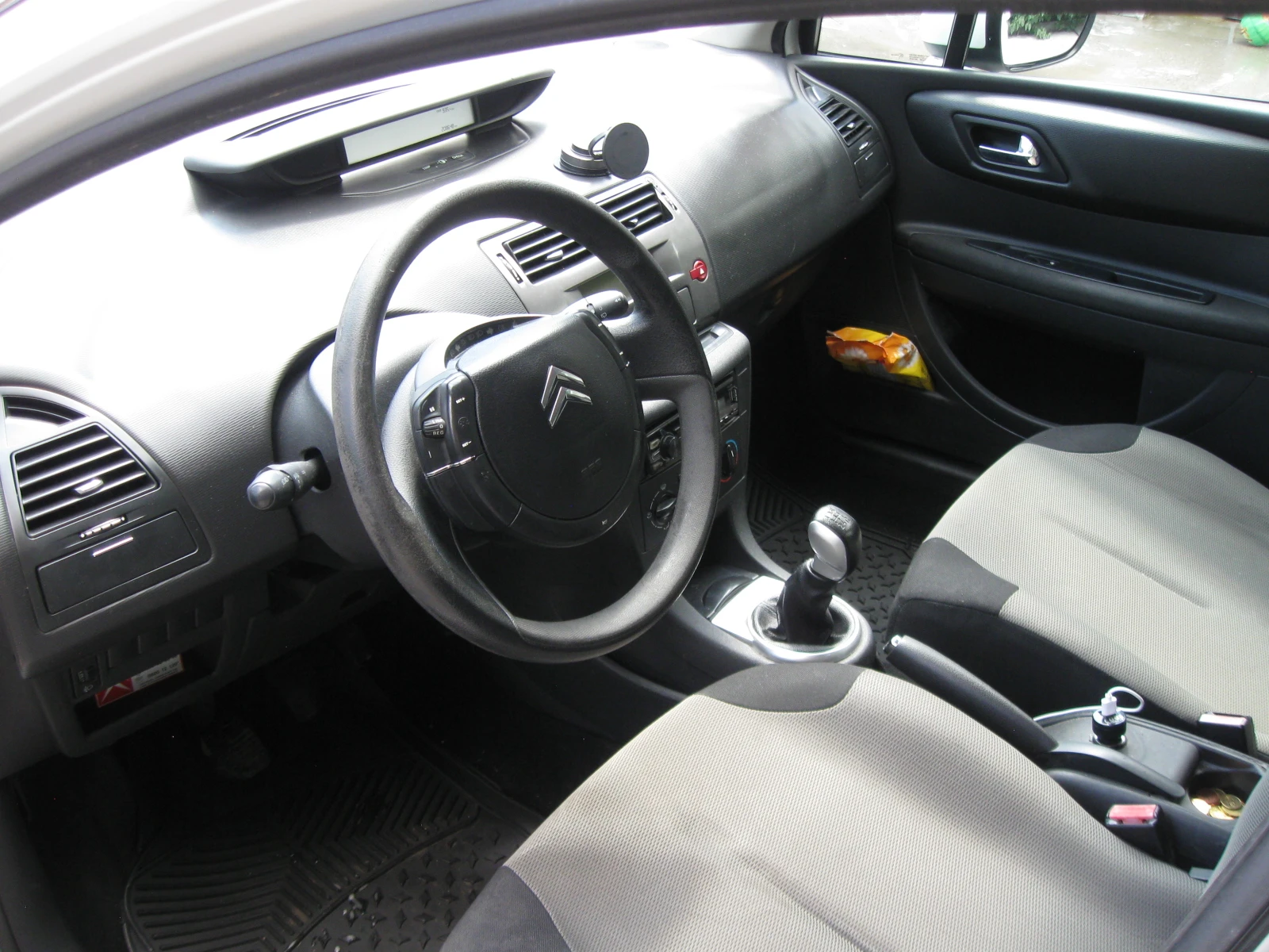 Citroen C4 1.6 HDI , снимка 9 - Автомобили и джипове - 55341508
