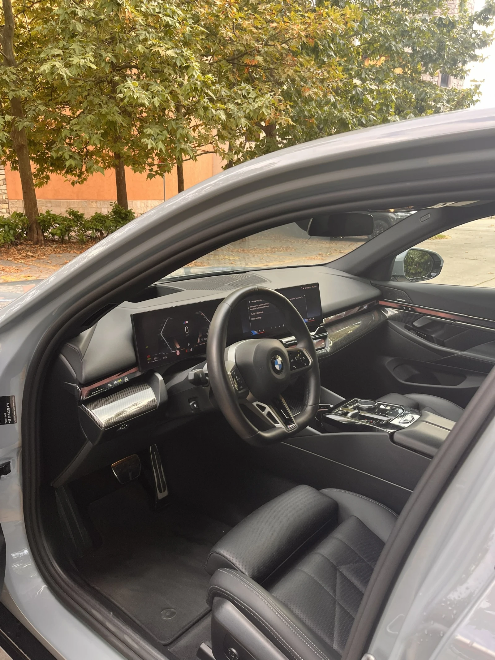 BMW 520 MSport | IconicGlow | HUD | 360 | HK, снимка 3 - Автомобили и джипове - 55803867