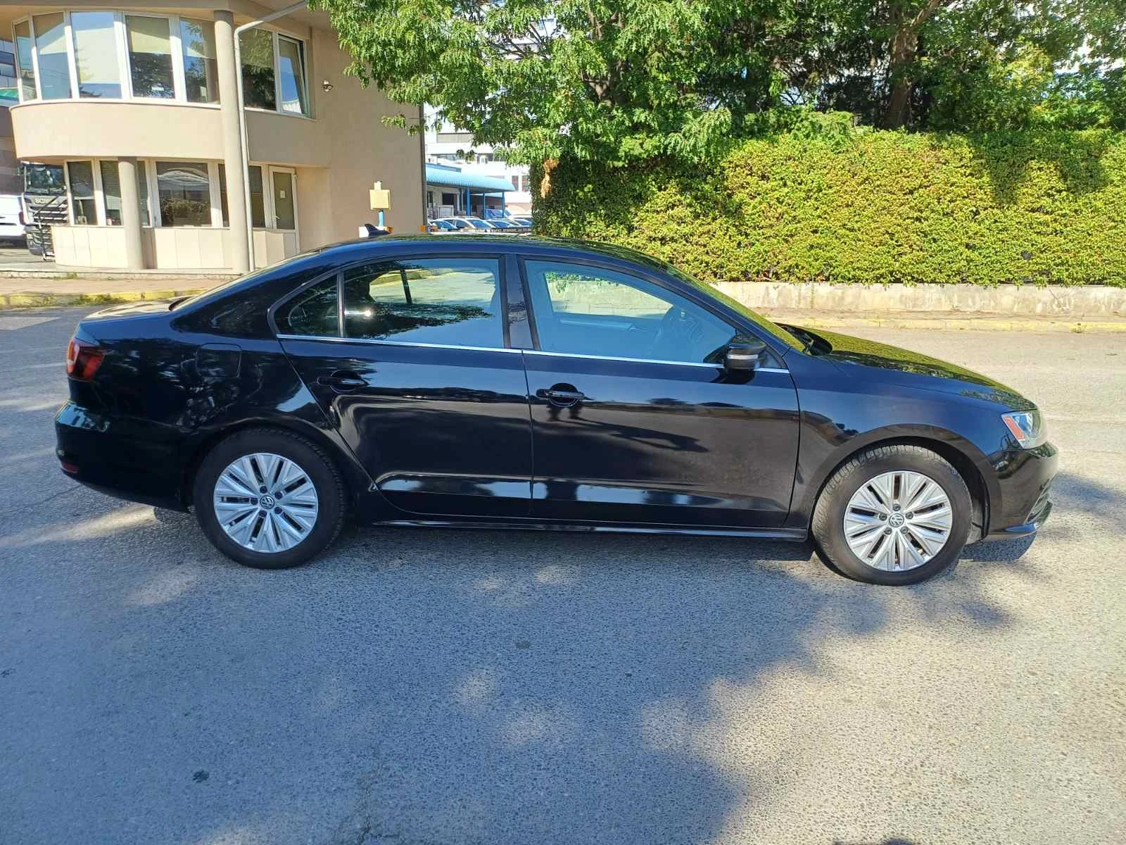 VW Jetta 1.4 TSI, снимка 8 - Автомобили и джипове - 56568038