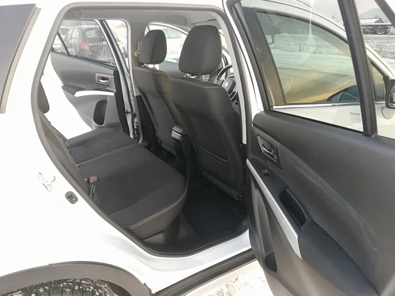 Suzuki SX4 S-Cross 1.4ti navi distronik kli, снимка 7 - Автомобили и джипове - 49205990