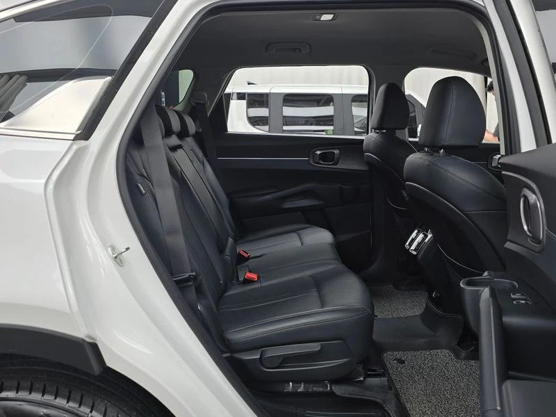 Kia Sorento Diesel 2.2 4WD| 202к.с., снимка 12 - Автомобили и джипове - 56126556