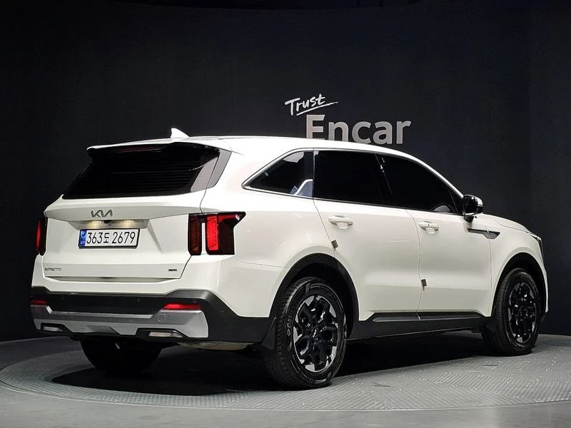 Kia Sorento Diesel 2.2 4WD| 202к.с., снимка 2 - Автомобили и джипове - 56126556