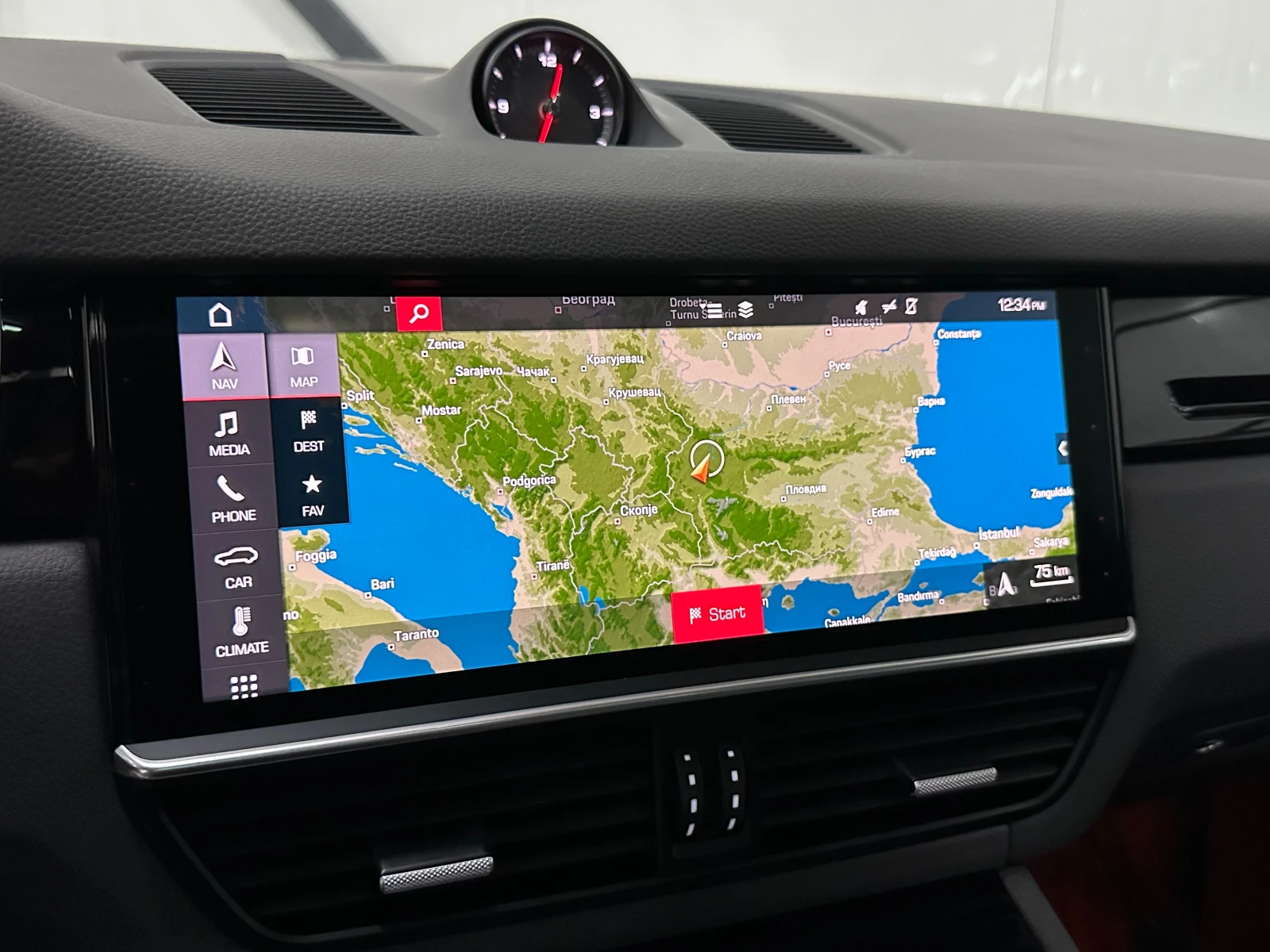 Porsche Cayenne * 360* ПАНОРАМА* ПОДГРЕВ* СЛЕДЕНЕ НА ЛЕНТИ, снимка 13 - Автомобили и джипове - 51714319