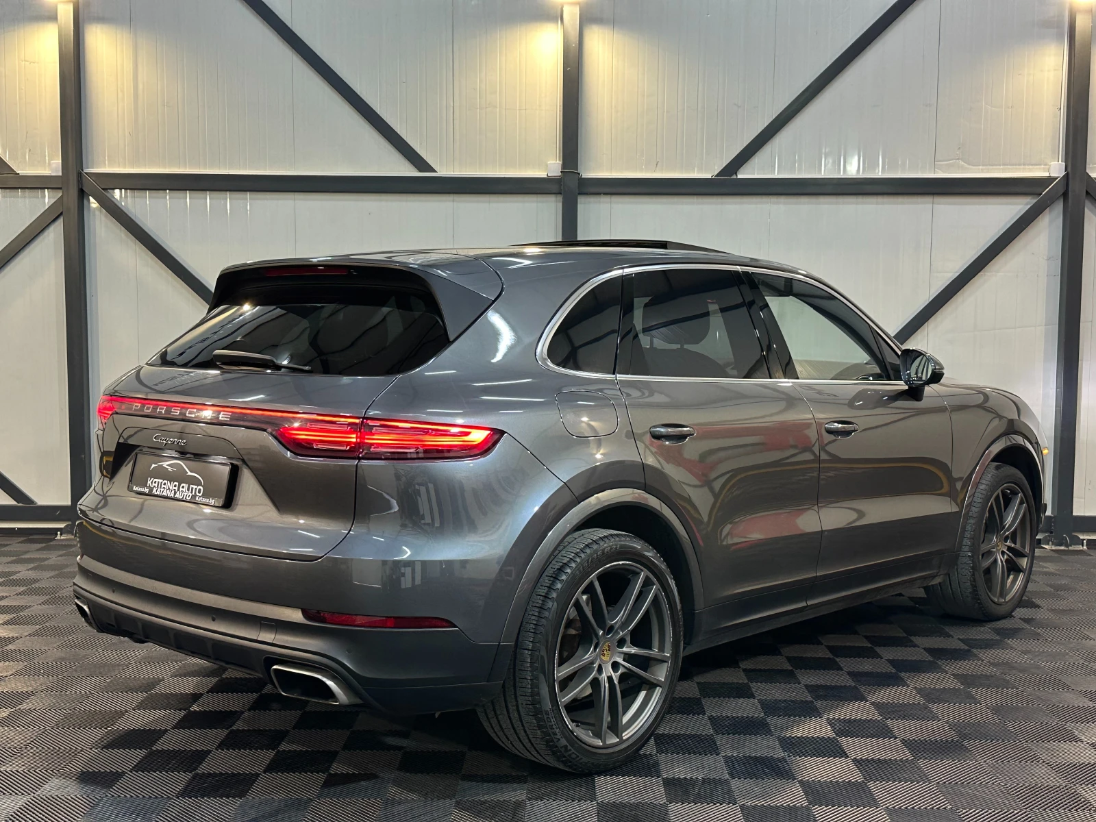 Porsche Cayenne * 360* ПАНОРАМА* ПОДГРЕВ* СЛЕДЕНЕ НА ЛЕНТИ, снимка 4 - Автомобили и джипове - 51714319