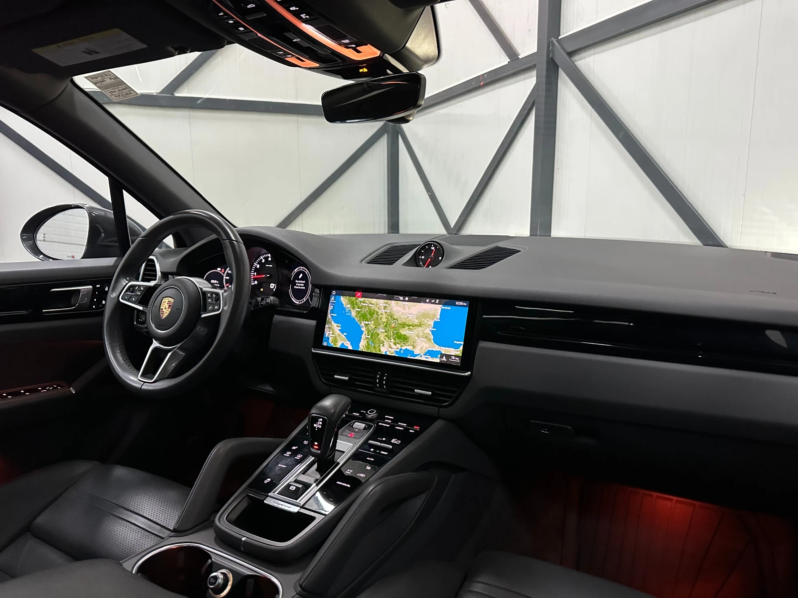 Porsche Cayenne * 360* ПАНОРАМА* ПОДГРЕВ* СЛЕДЕНЕ НА ЛЕНТИ, снимка 9 - Автомобили и джипове - 51714319