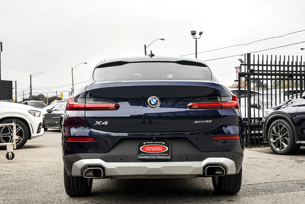 BMW X4 xDrive30i* Pano* Подгрев* Камера* HUD - изображение 2