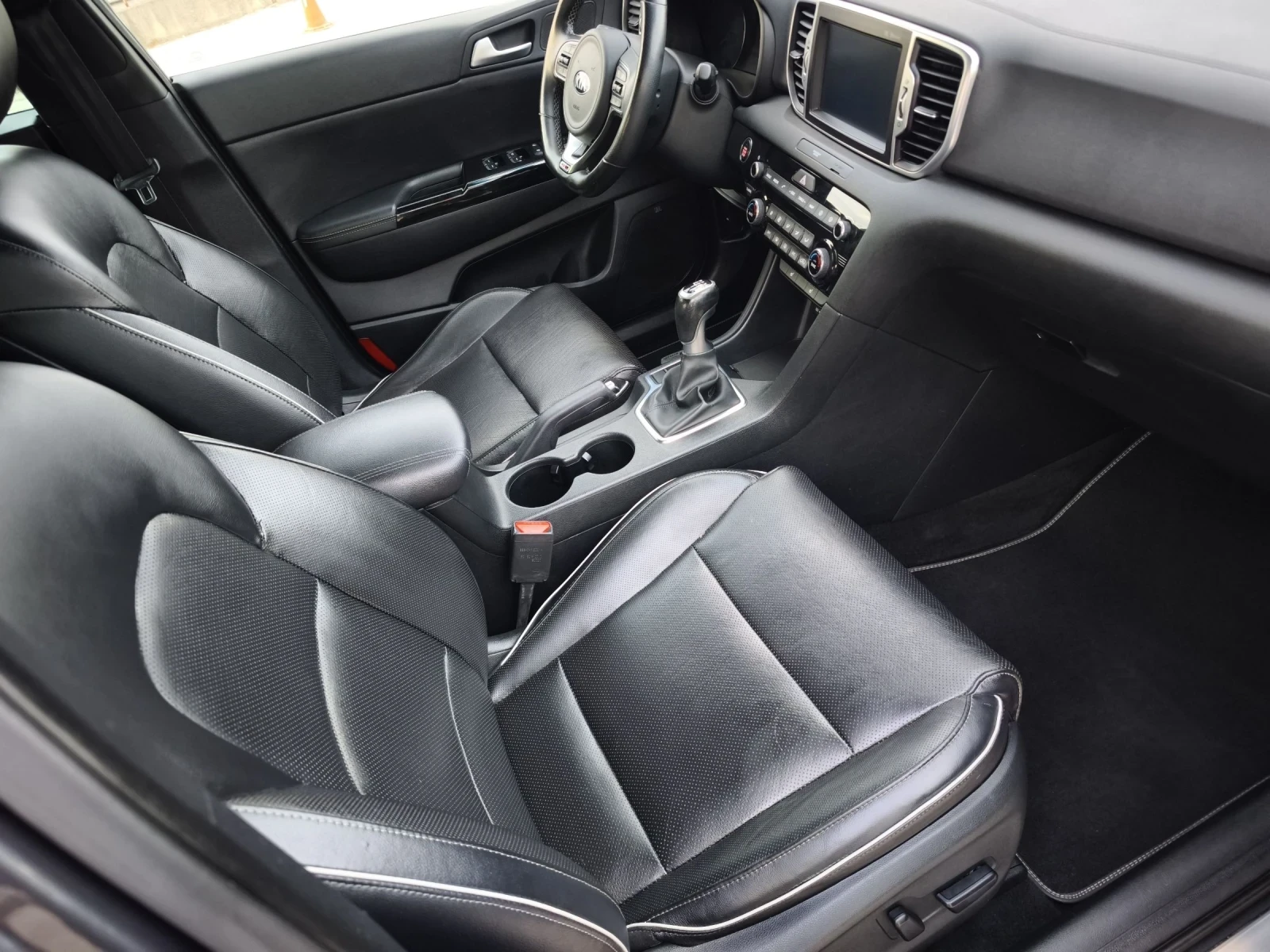 Kia Sportage 2.0CRDI 4X4 GT LINE 185KC 104000KM - изображение 10