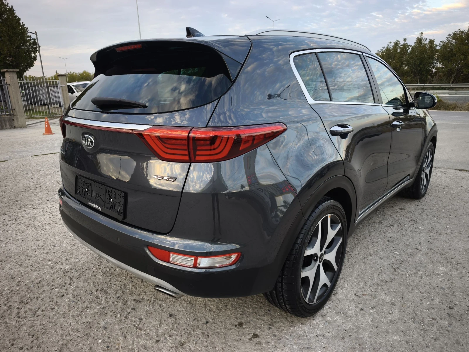 Kia Sportage 2.0CRDI 4X4 GT LINE 185KC 104000KM - изображение 4