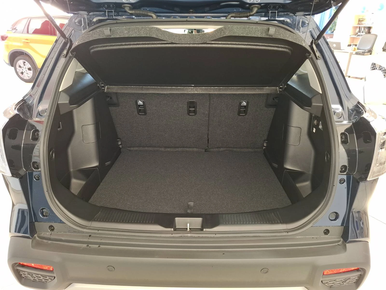 Suzuki SX4 S-Cross  1.4 HYBRID 4WD GLX S/R-НОВ - изображение 9