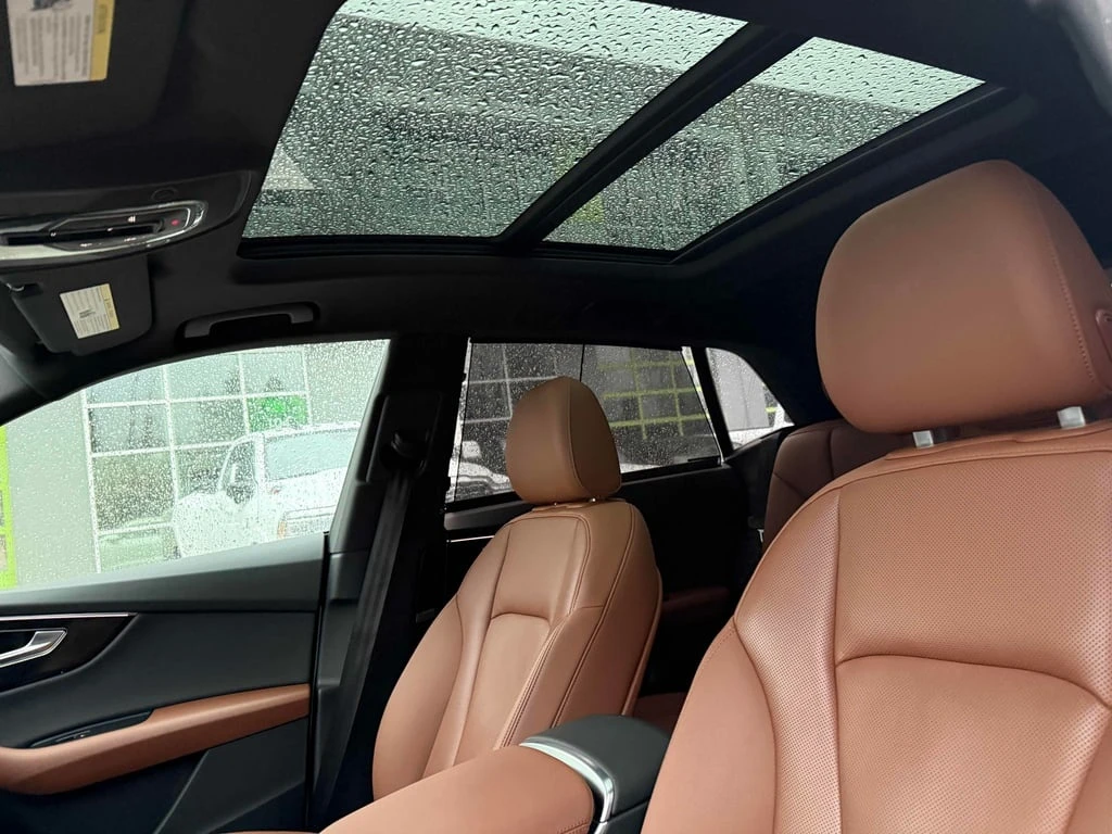 Audi Q8 TECHNIK * CARFAX * 360 КАМЕРИ* ОБДУХВАНЕ*  - изображение 9