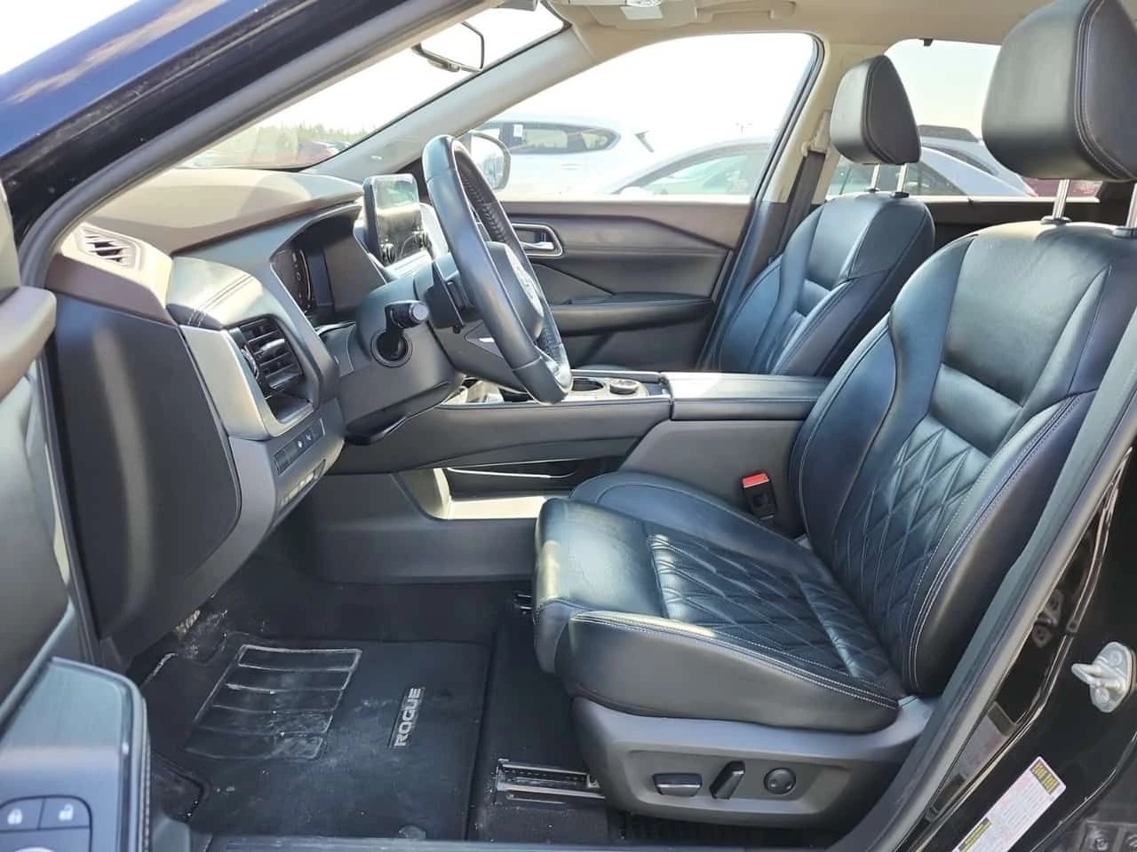 Nissan Rogue  | PLATINUM | AWD | HEAD-UP | PANO , снимка 7 - Автомобили и джипове - 54453037