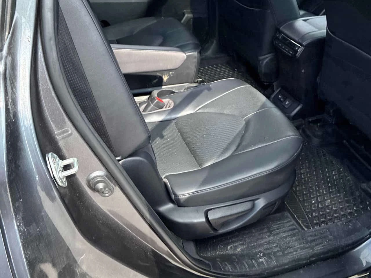 Toyota Highlander * AWD * CARFAX * ОБДУХВАНЕ * 360 * KEYLESS , снимка 13 - Автомобили и джипове - 54632348