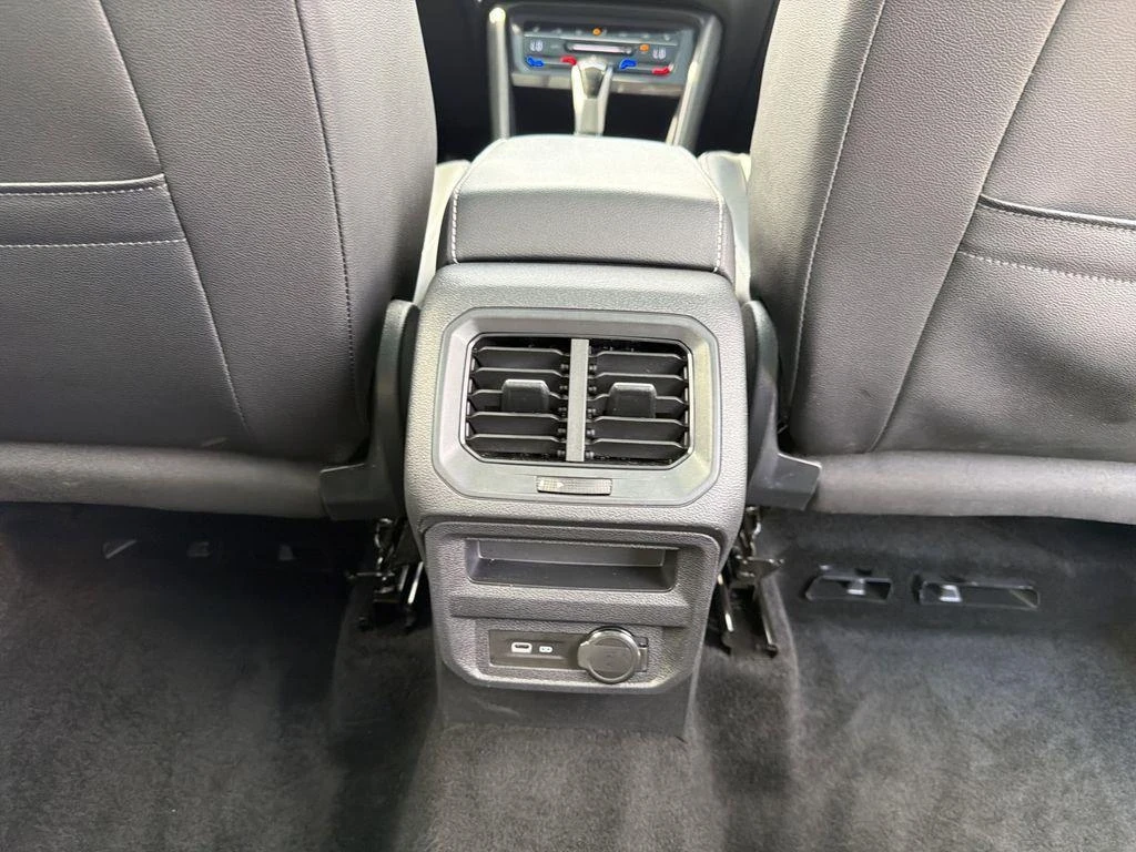 VW Tiguan R-Line, снимка 10 - Автомобили и джипове - 54783132