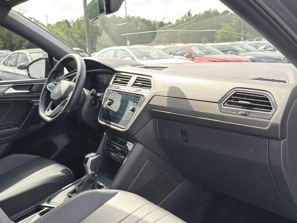 VW Tiguan R-Line, снимка 6 - Автомобили и джипове - 54783132