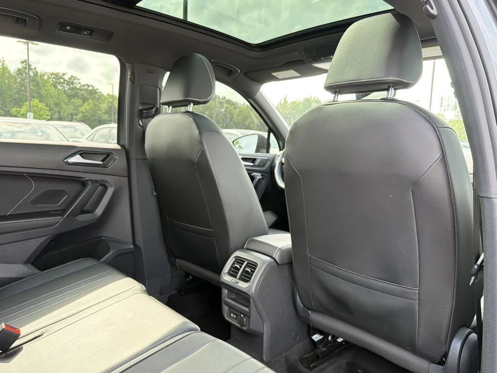 VW Tiguan R-Line, снимка 17 - Автомобили и джипове - 54783132