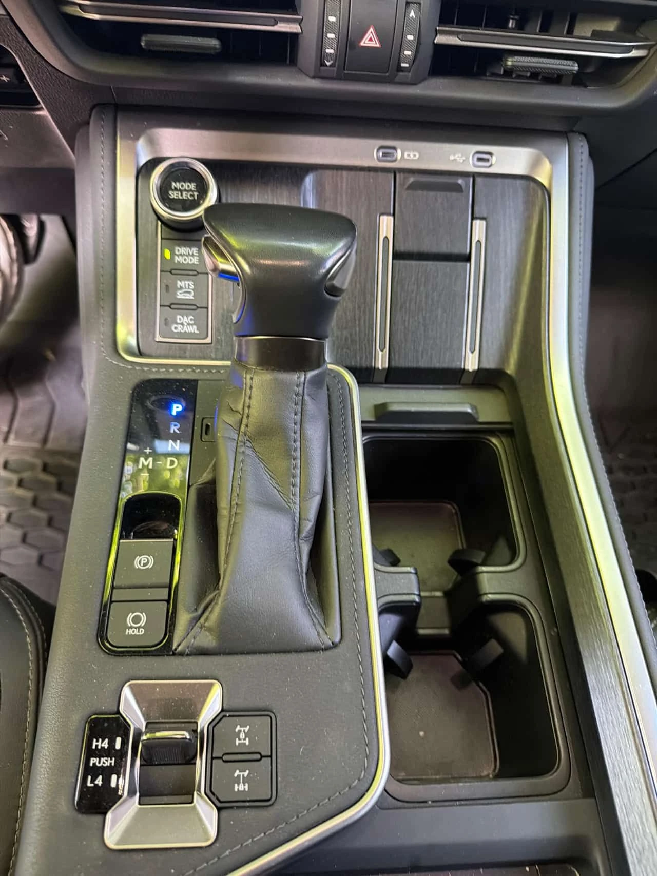 Lexus GX * 550 * АВТОКРЕДИТ БЕЗ ПЪРВОНАЧАЛНА ВНОСКА* , снимка 8 - Автомобили и джипове - 54981743