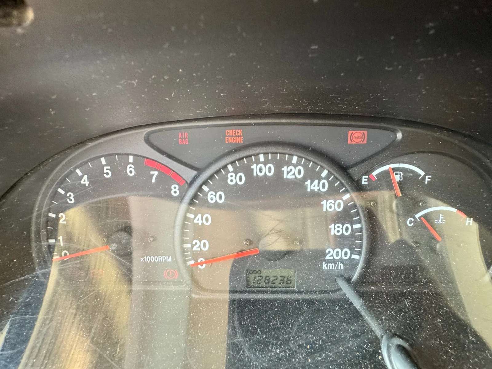 Suzuki Grand vitara, снимка 8 - Автомобили и джипове - 55415066