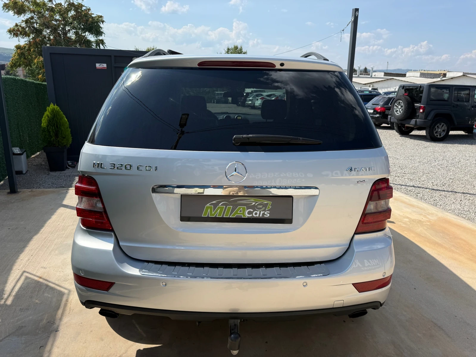 Mercedes-Benz ML 320 FACELIFT* РЕГИСТРИРАН И ОБСЛУЖЕН АВТОМОБИЛ, снимка 4 - Автомобили и джипове - 55802595