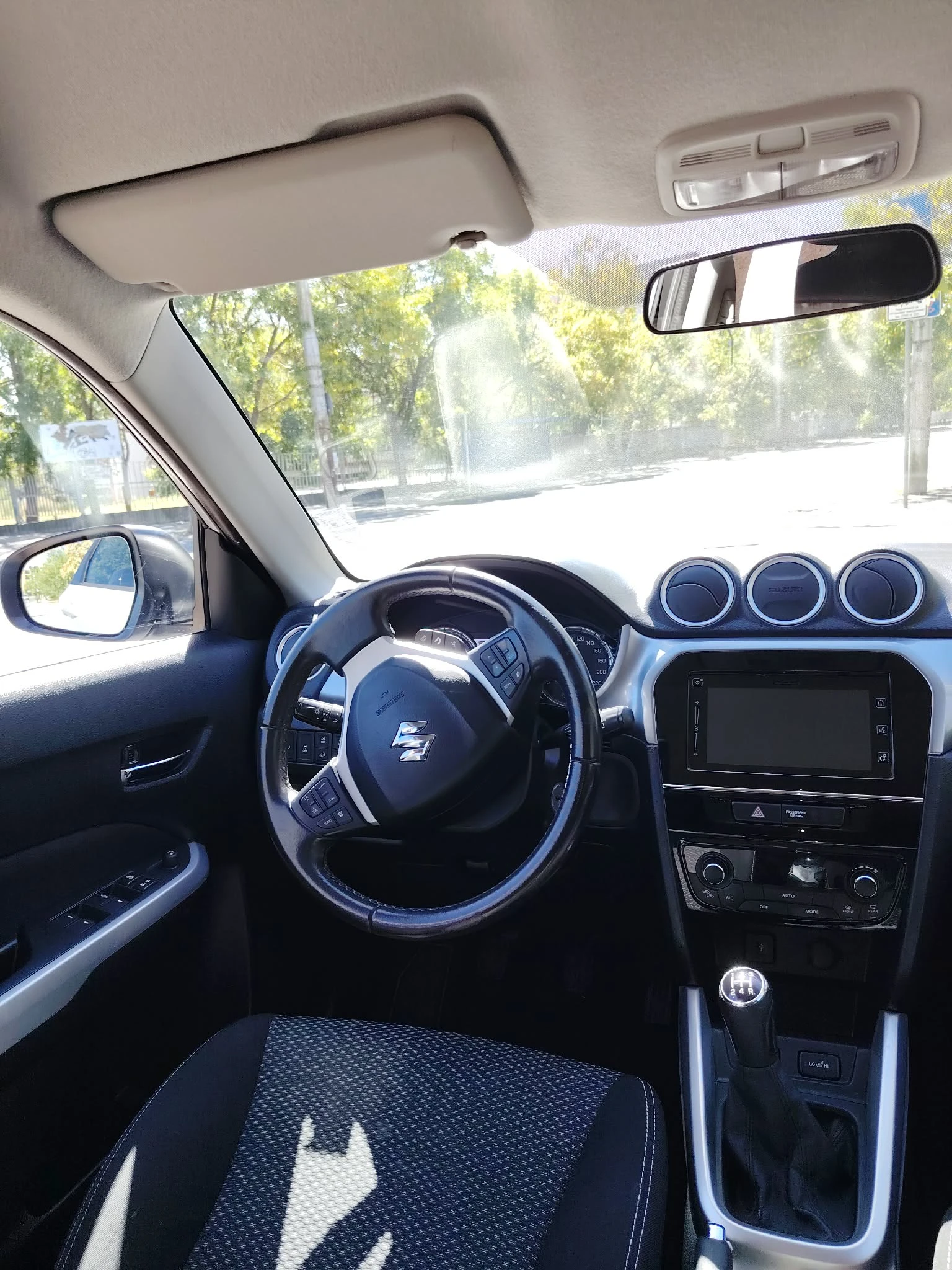 Suzuki Vitara, снимка 14 - Автомобили и джипове - 56438598