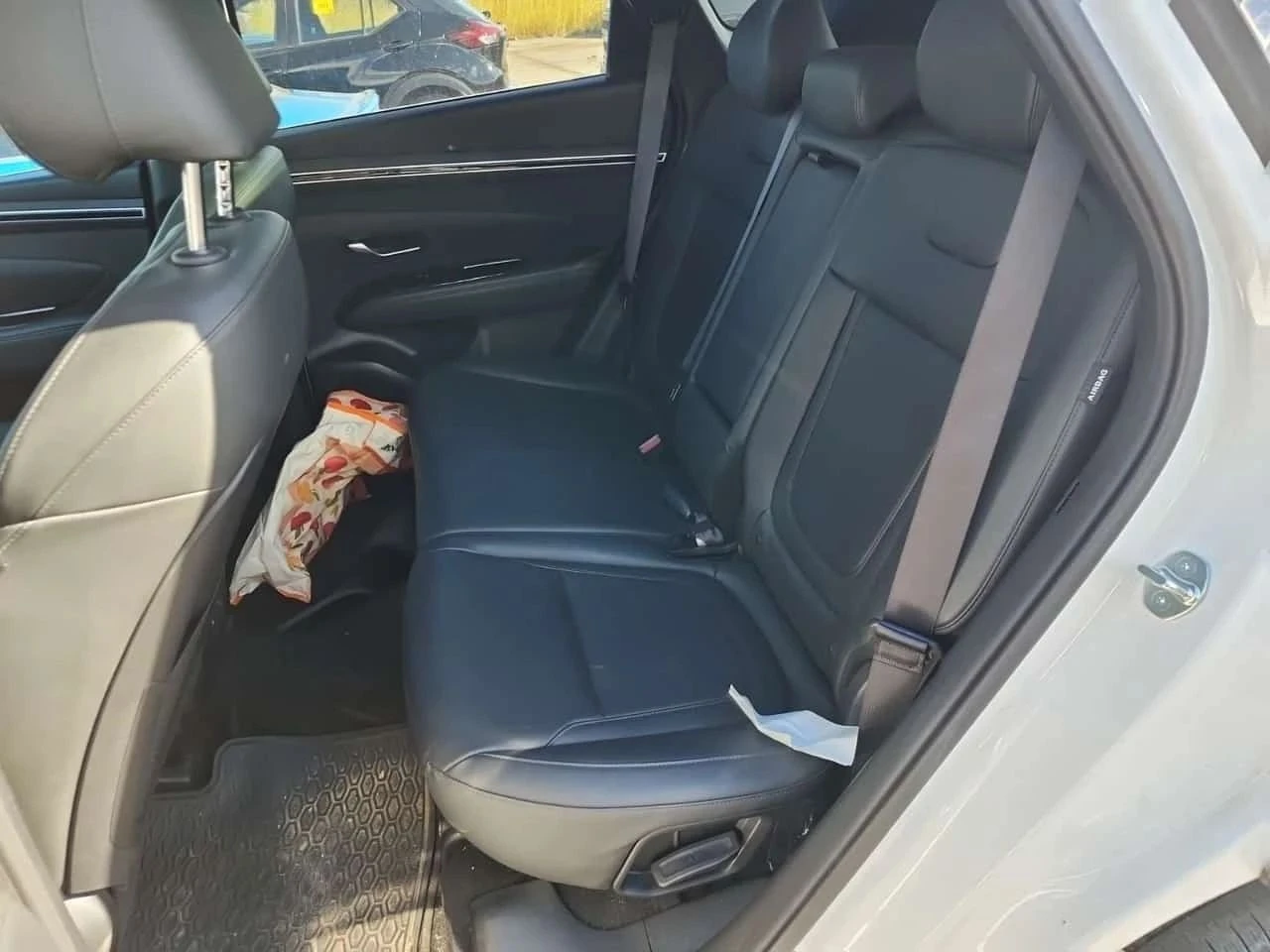 Hyundai Tucson, снимка 12 - Автомобили и джипове - 56707874