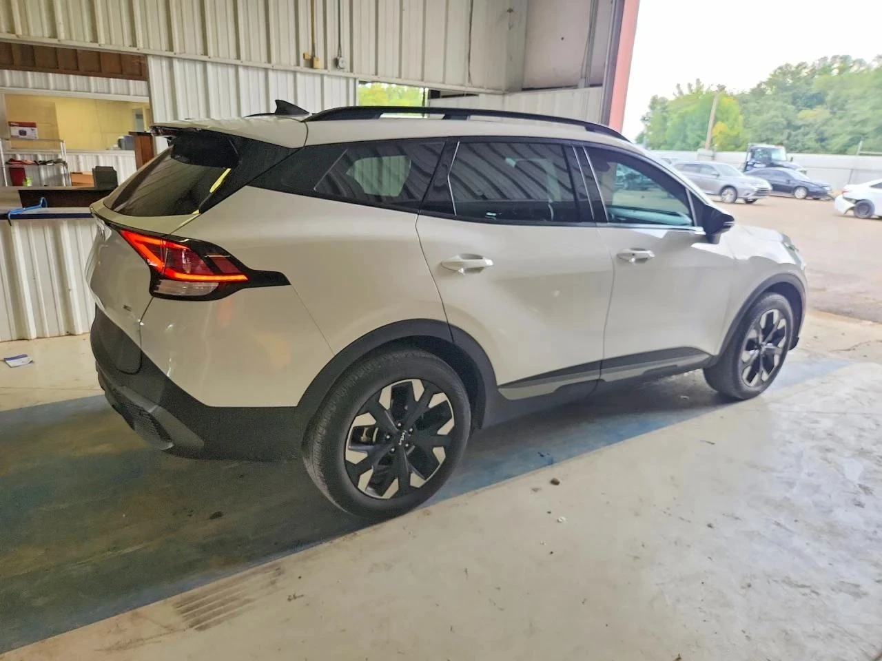 Kia Sportage, снимка 3 - Автомобили и джипове - 56710775