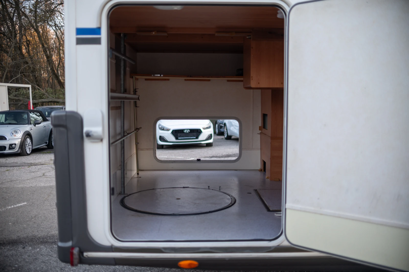 Кемпер Euramobil CONTURA C702EB, снимка 15 - Каравани и кемпери - 54161116