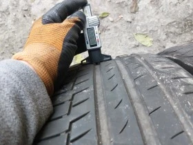 Гуми Летни 235/40R19, снимка 3 - Гуми и джанти - 39129326