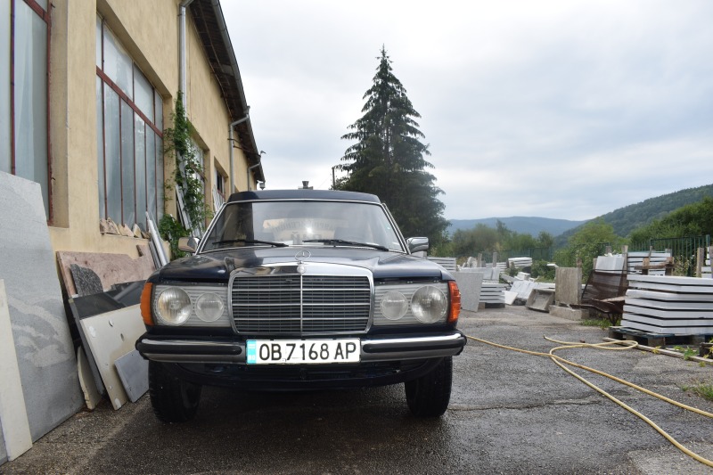 Mercedes-Benz 240 240D, снимка 3 - Автомобили и джипове - 43710610