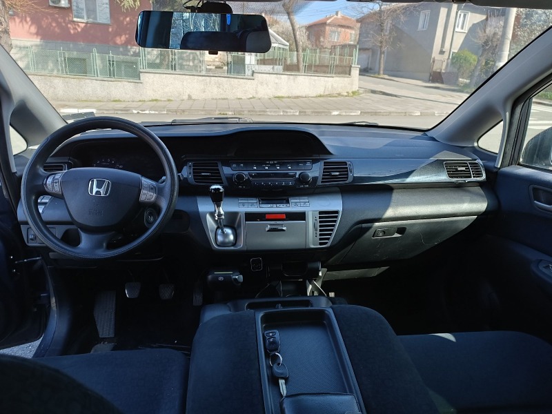 Honda Fr-v 2.2 i-ctdi 6 скоросри, снимка 5 - Автомобили и джипове - 44792832
