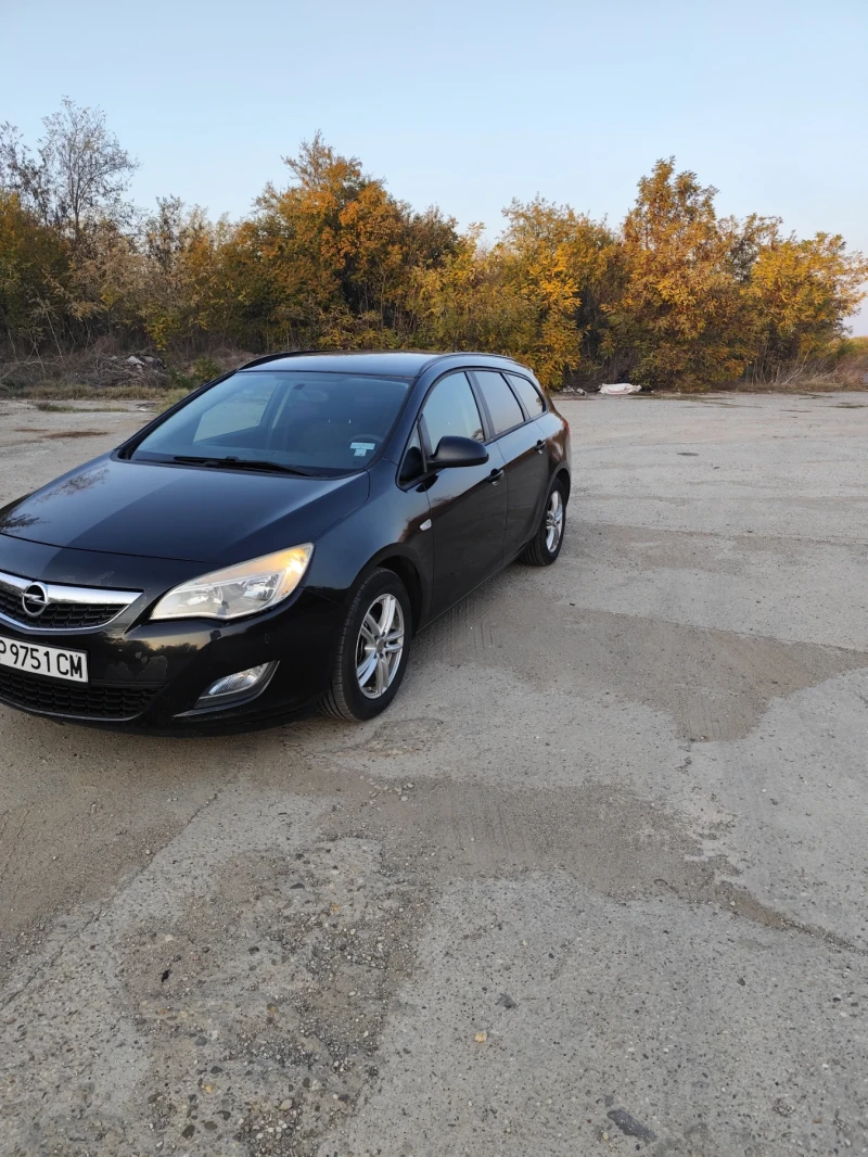 Opel Astra 1.3 cdti, снимка 3 - Автомобили и джипове - 47778917