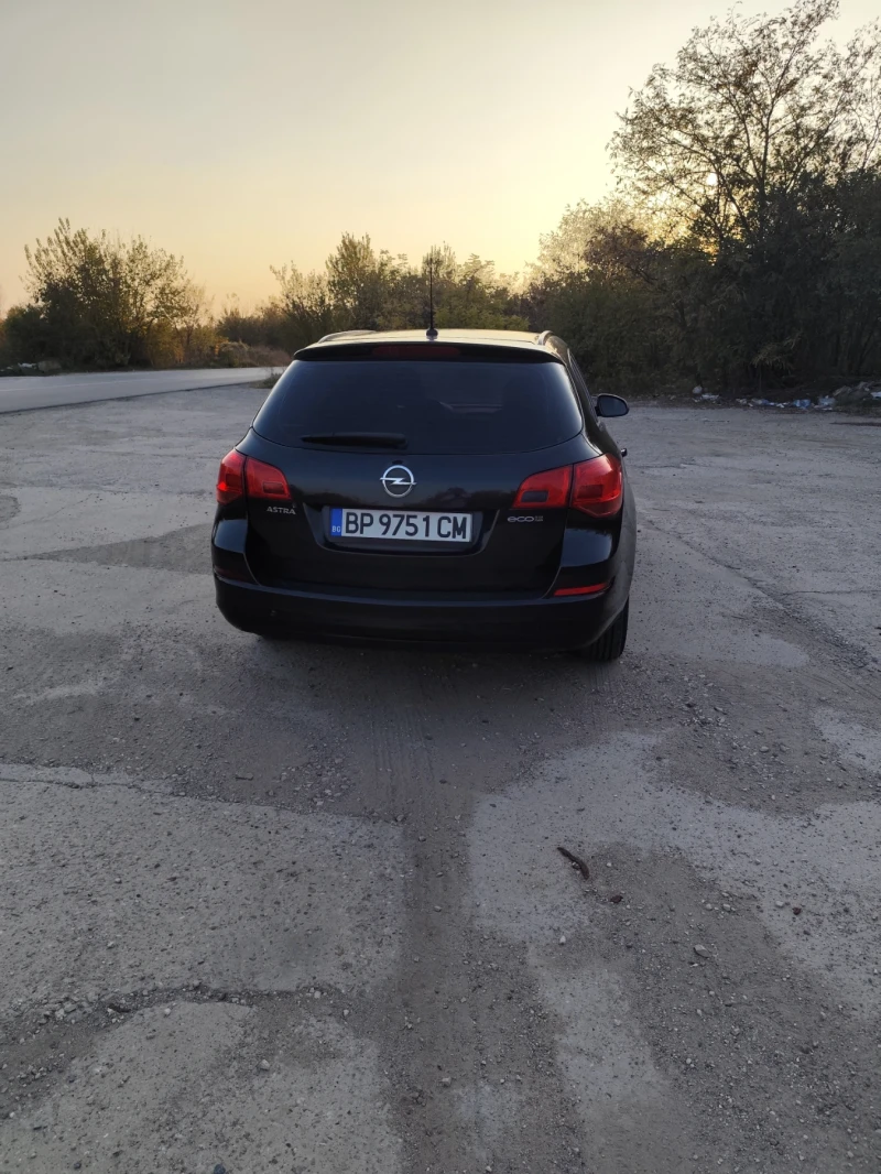 Opel Astra 1.3 cdti, снимка 6 - Автомобили и джипове - 47778917